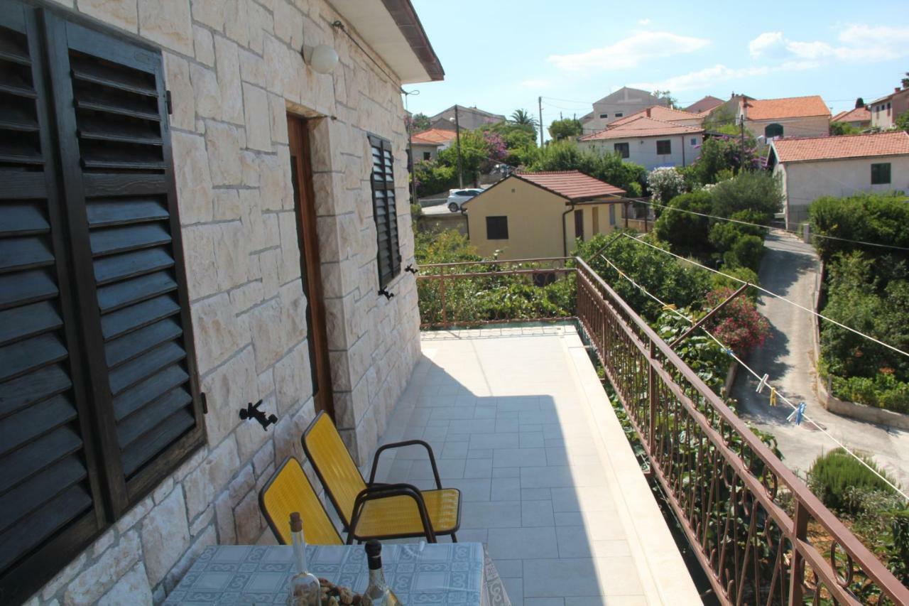 App Dujmovic Apartment Supetar Exterior photo